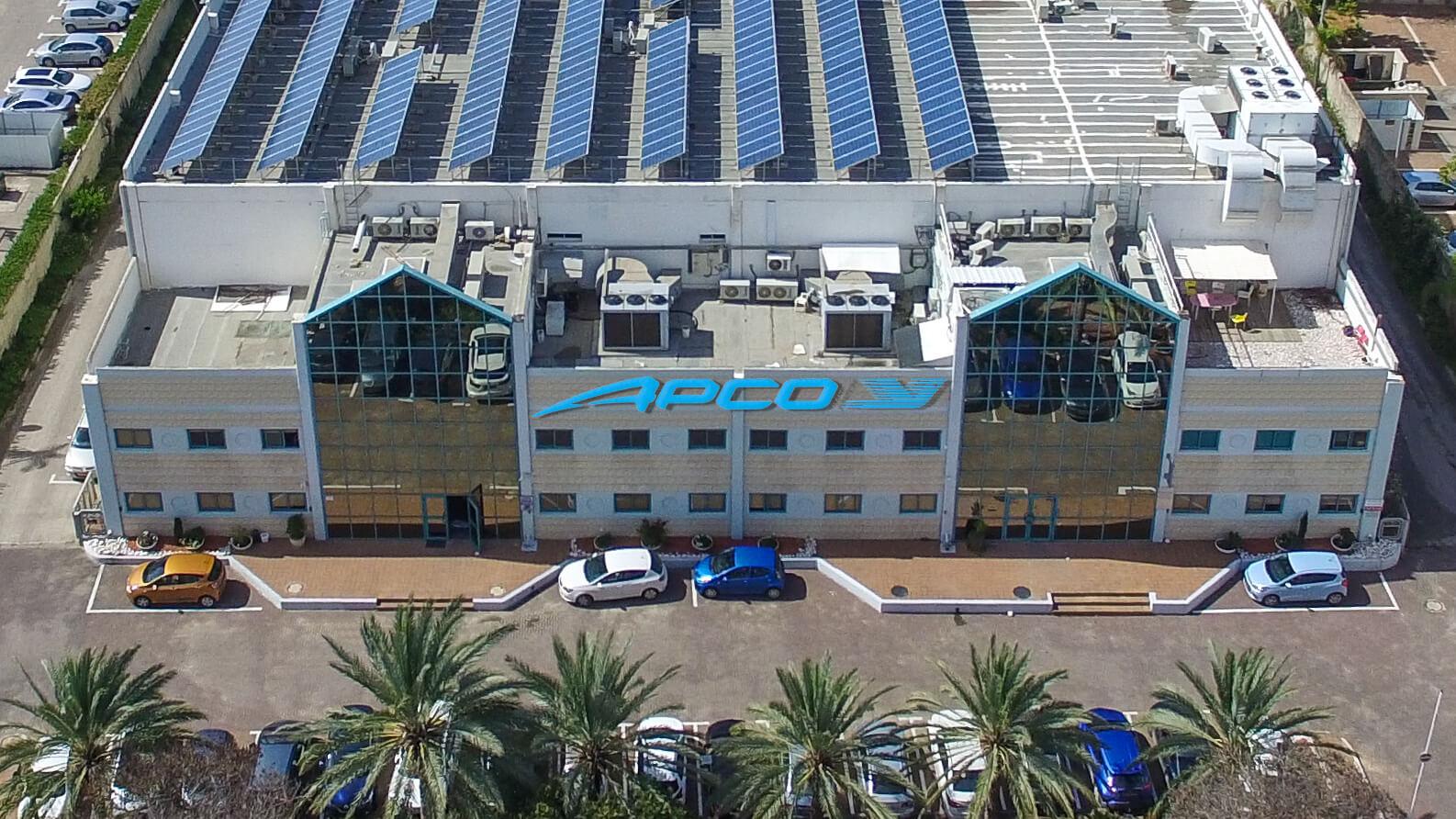 Die APCO-Manufaktur in Caesarea, Israel — Luftaufnahme des Werksgebäudes