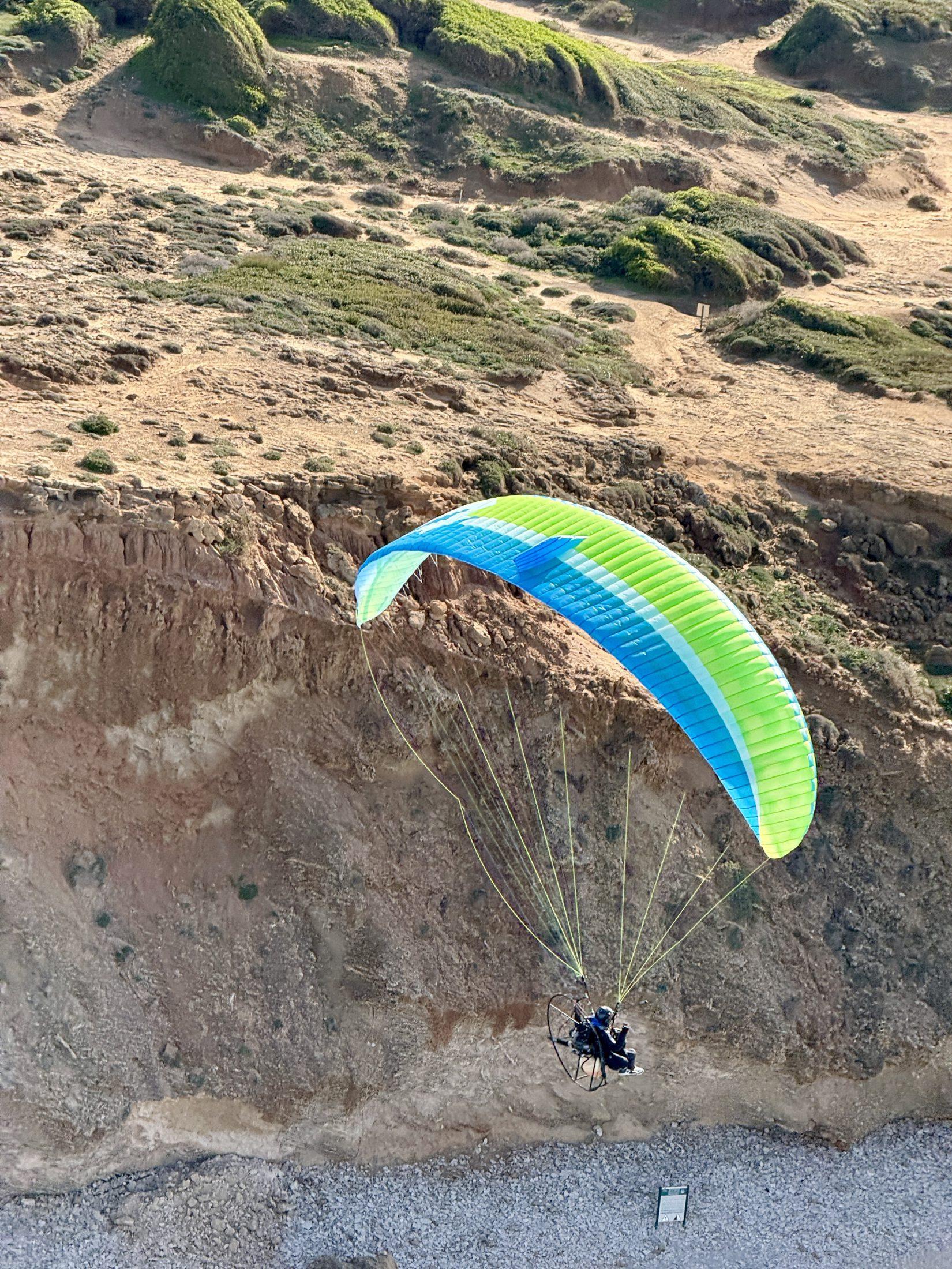 APCO F1 MKII – aile de paramoteur d'APCO Aviation en vol (image 6)