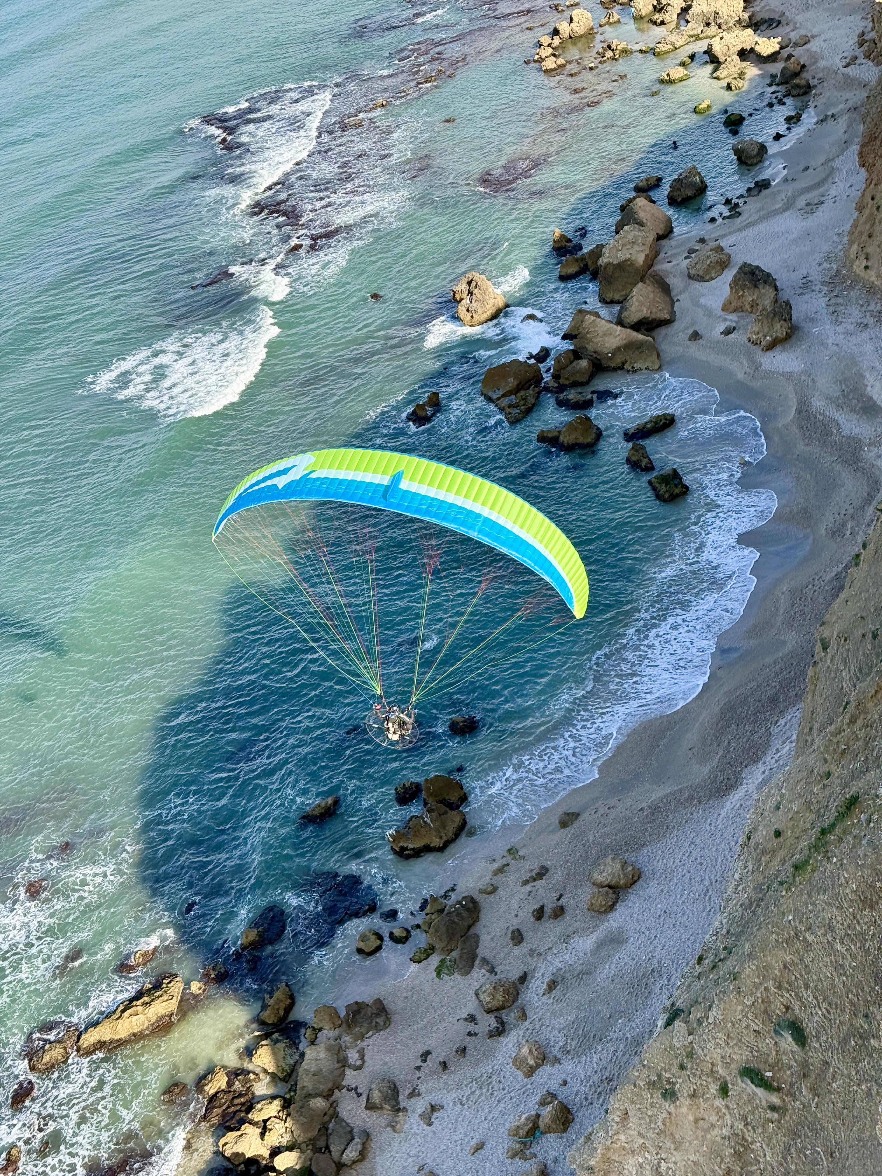 APCO F1 MKII – aile de paramoteur d'APCO Aviation en vol (image 7)