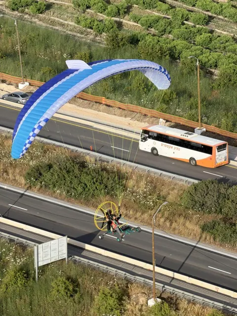 APCO F3 Bi MKII – paramotor wing by APCO Aviation in flight (image 4)