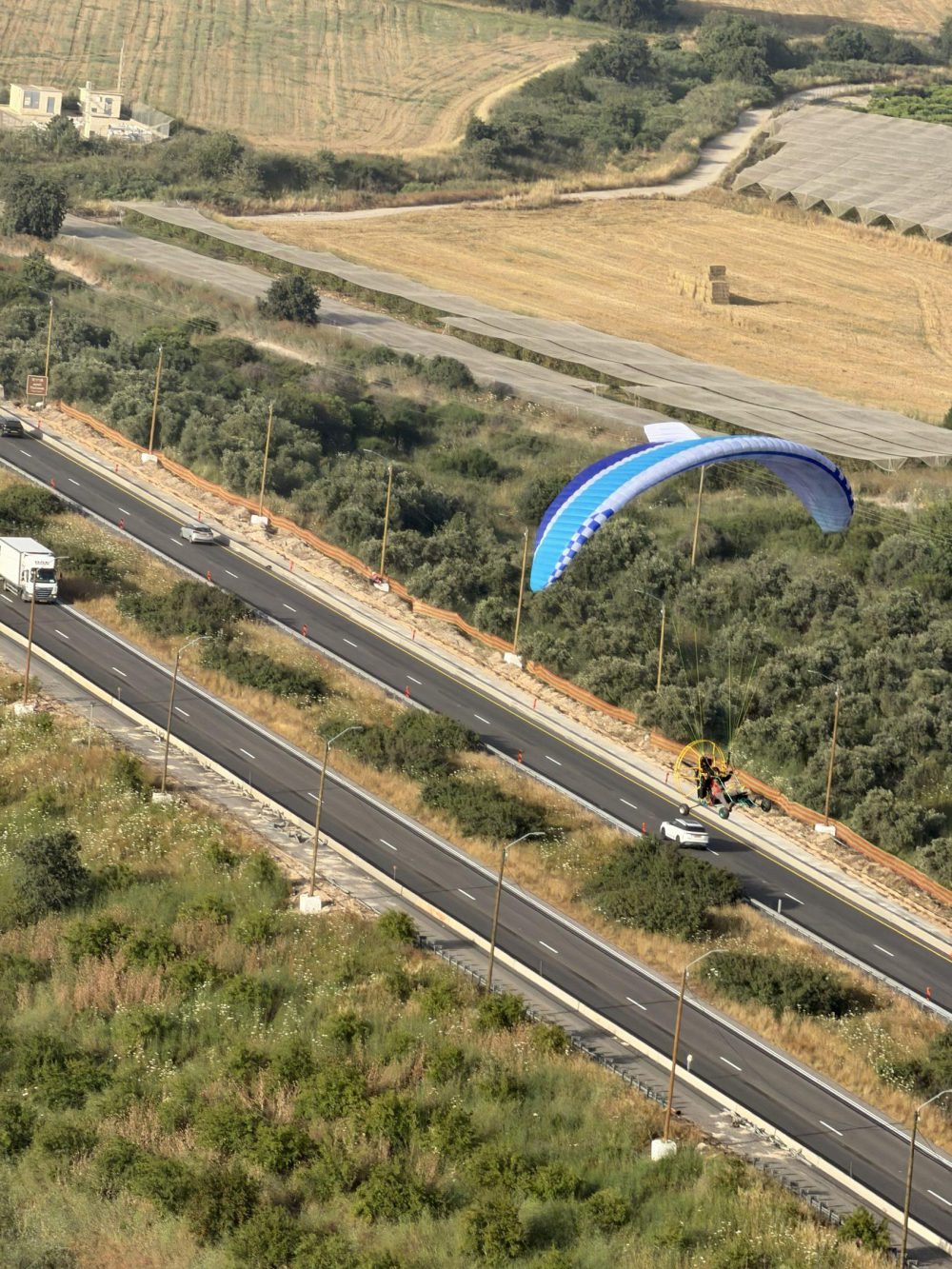 APCO F3 Bi MKII – paramotor wing by APCO Aviation in flight (image 3)