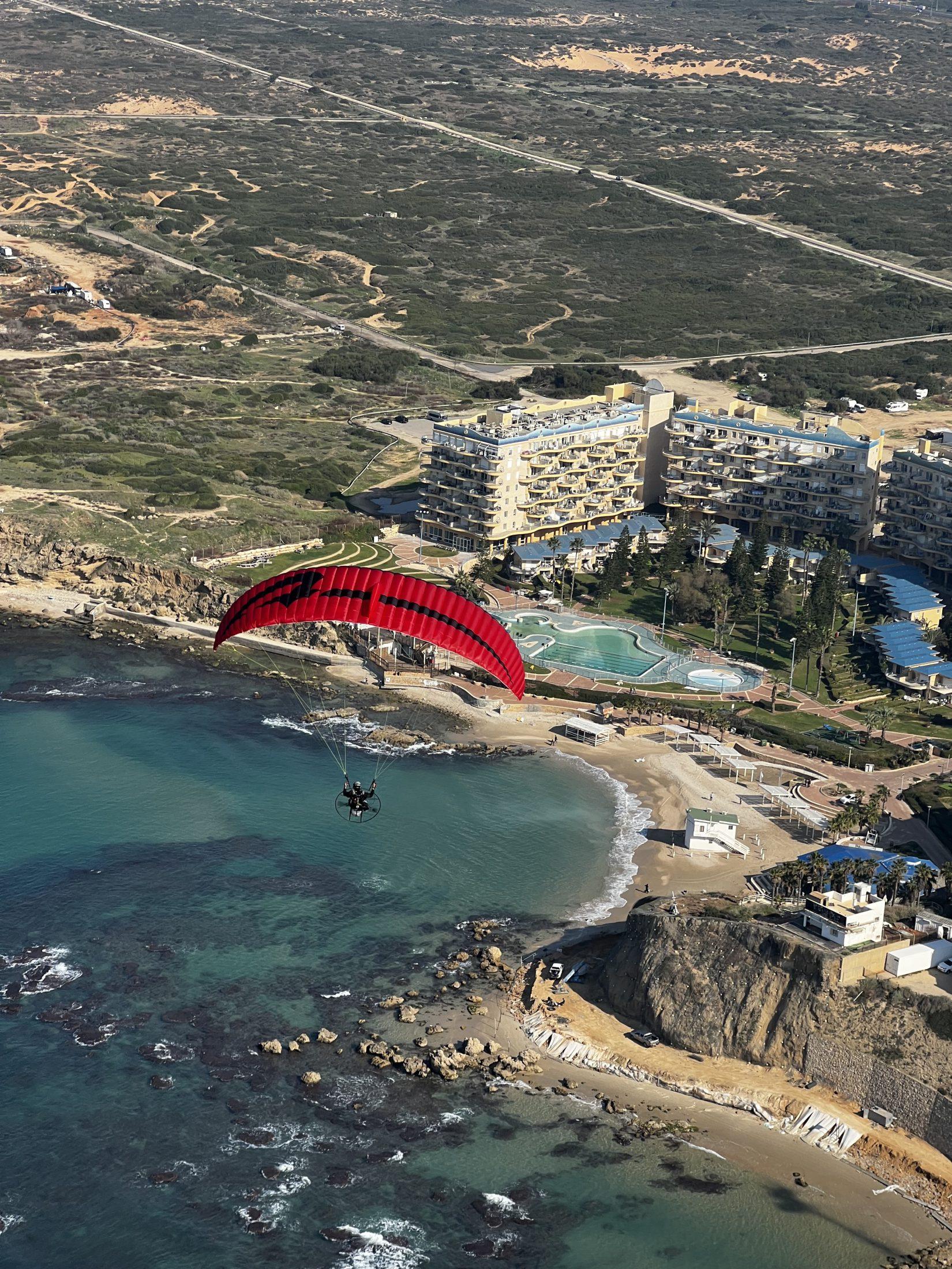 APCO F7 – paramotor wing by APCO Aviation in flight (image 4)