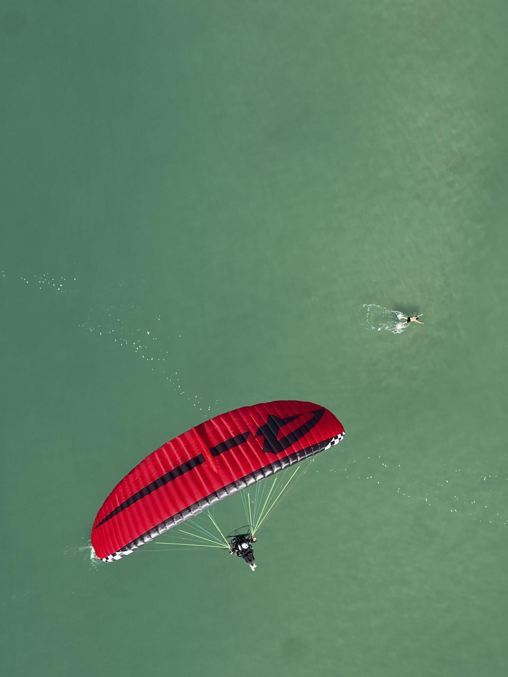 APCO F7 – paramotor wing by APCO Aviation in flight (image 2)