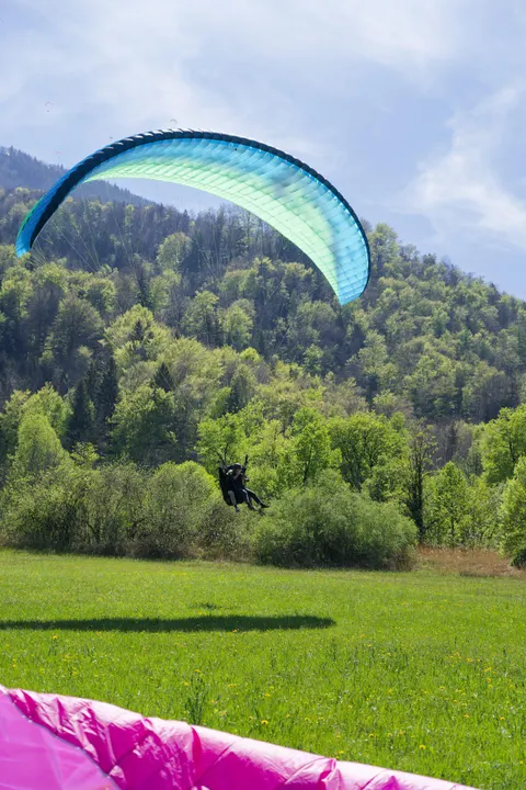APCO Game MKIII – EN-B paraglider by APCO Aviation in flight (image 7)