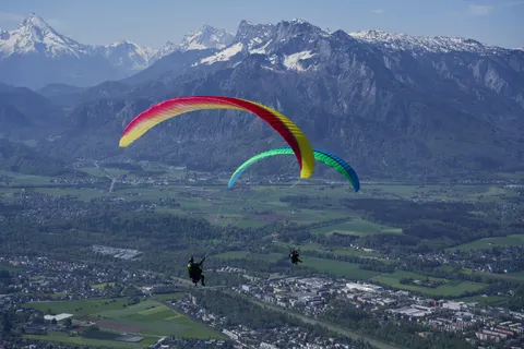 APCO Game MKIII – EN-B paraglider by APCO Aviation in flight (image 5)