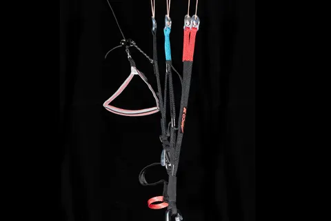 APCO Hybrid Tandem – EN-B paraglider by APCO Aviation in flight (image 11)