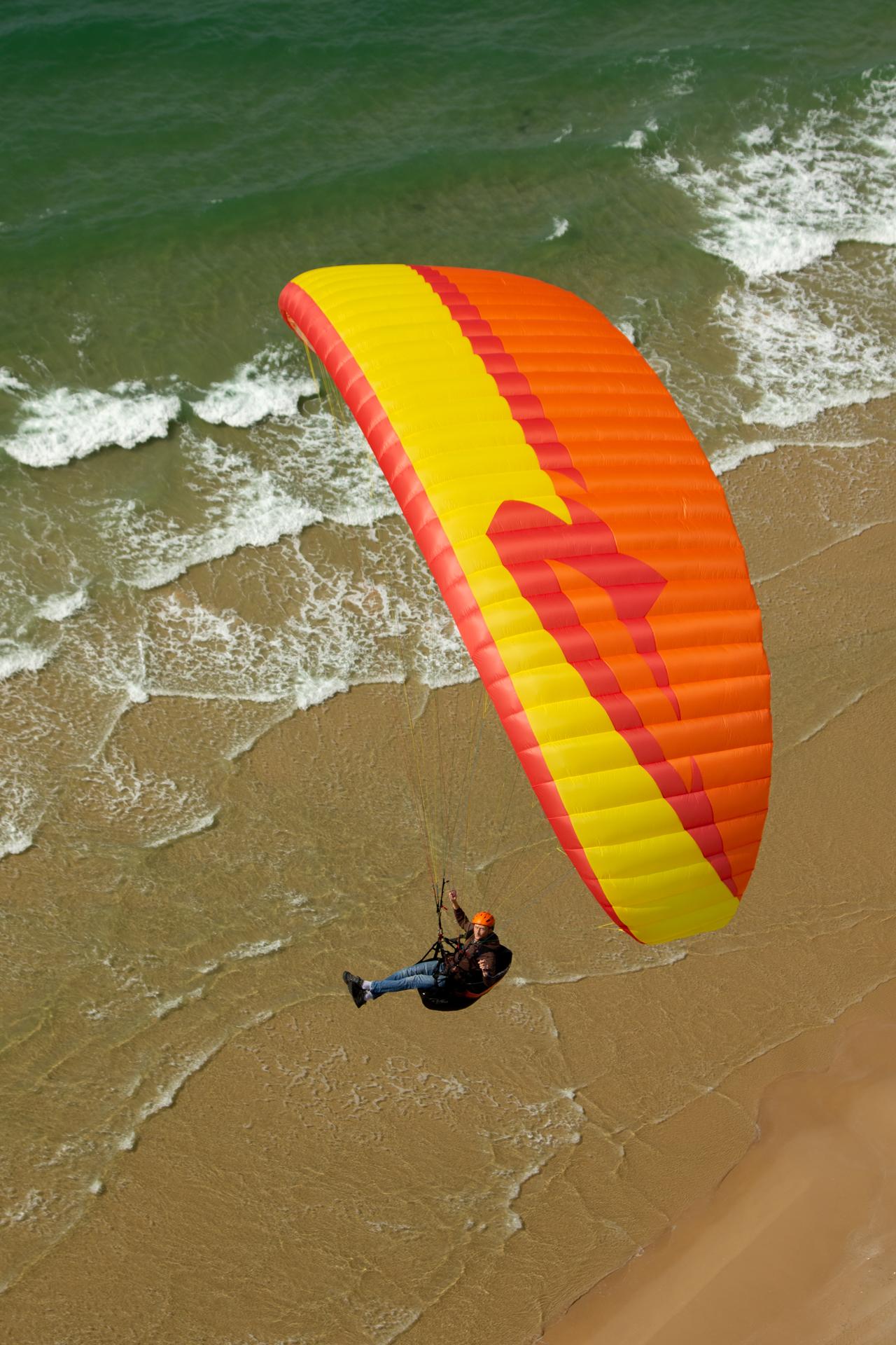 APCO Karisma II Paramotor – EN-A aile de paramoteur d'APCO Aviation en vol (image 7)