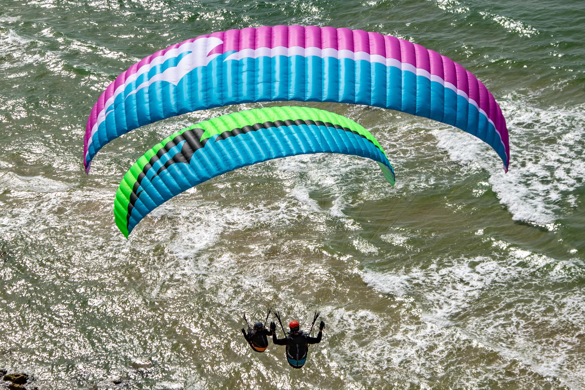 APCO Karisma II Paramotor – EN-A aile de paramoteur d'APCO Aviation en vol (image 12)
