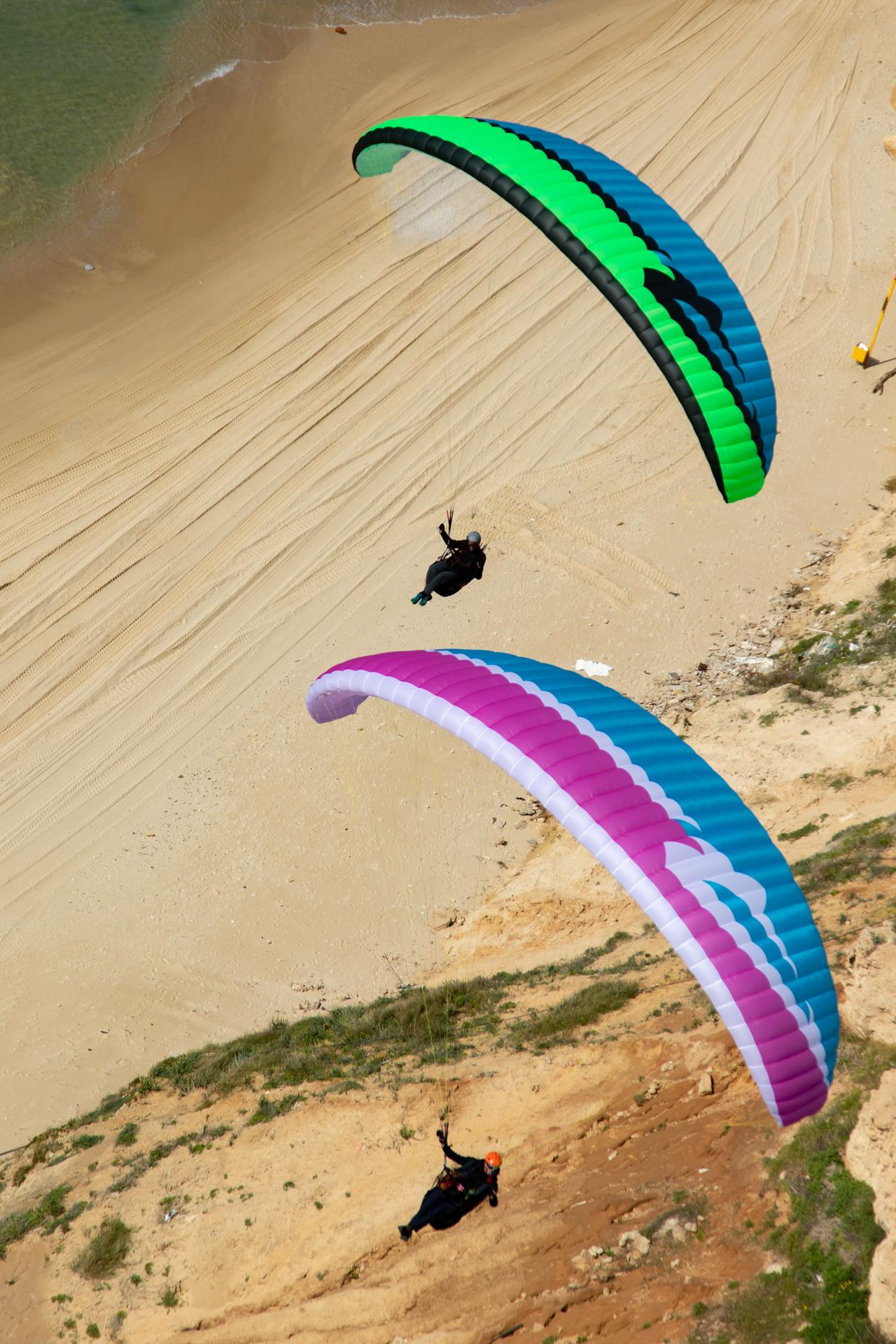 APCO Karisma II Paramotor – EN-A aile de paramoteur d'APCO Aviation en vol (image 11)
