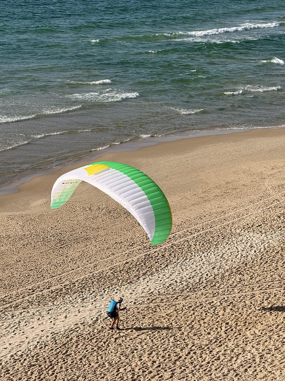APCO Viva parapente EN-A – vol à basse hauteur au-dessus de la plage