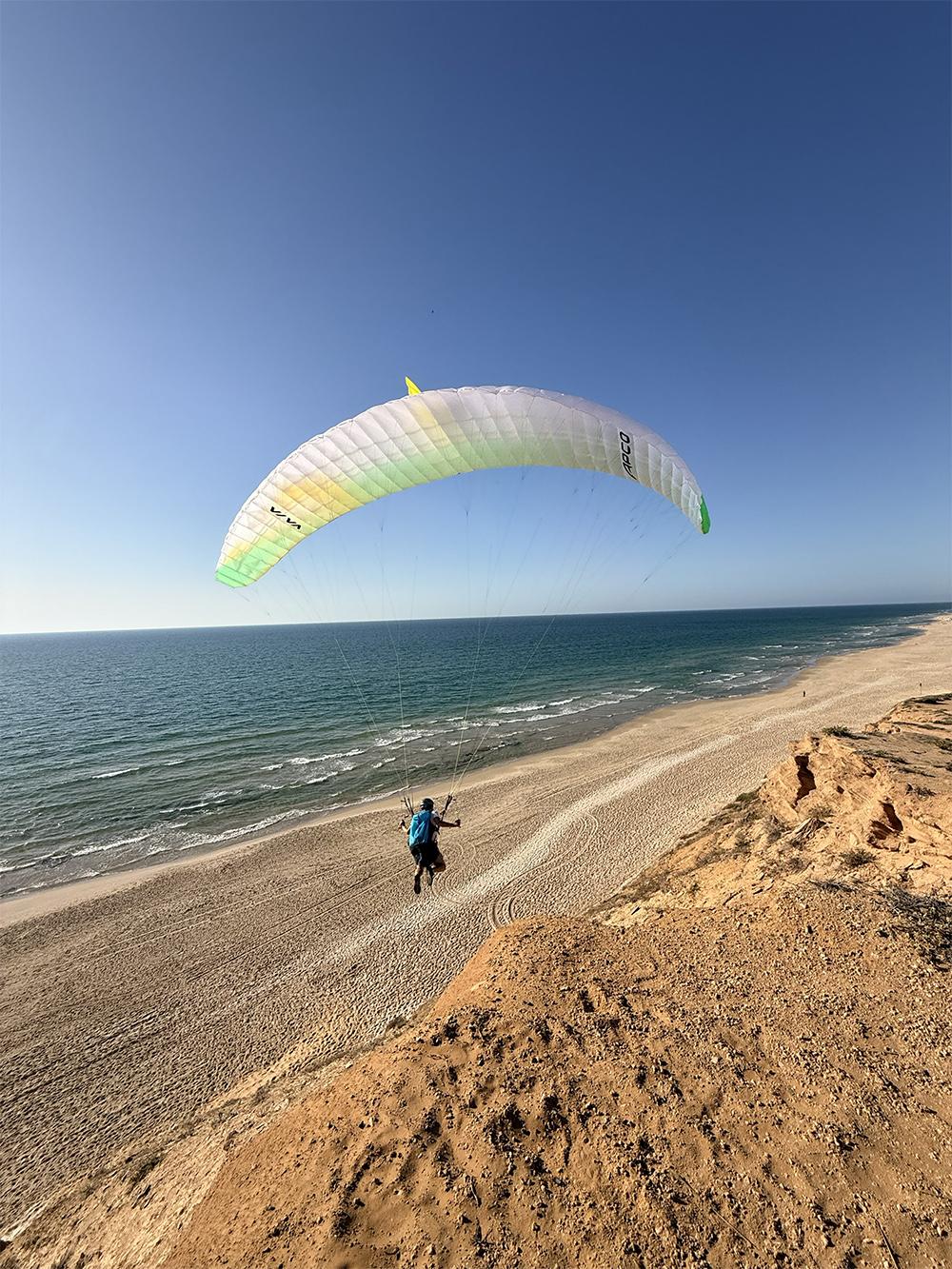 APCO Viva parapente EN-A – soaring le long de la falaise